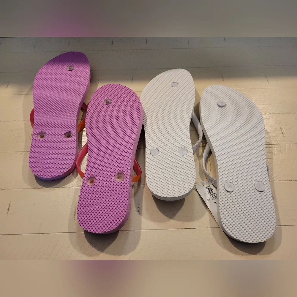 Old Navy Flip Flops In Purple and White - Picture 4 of 4